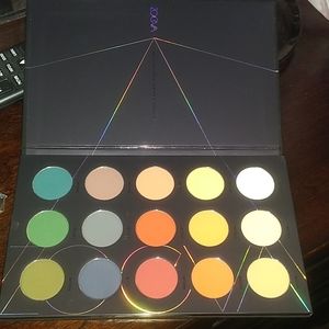 Zoeva matte spectrum eyeshadow palette